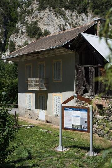 © La route de l'Opinel - Musée Opinel