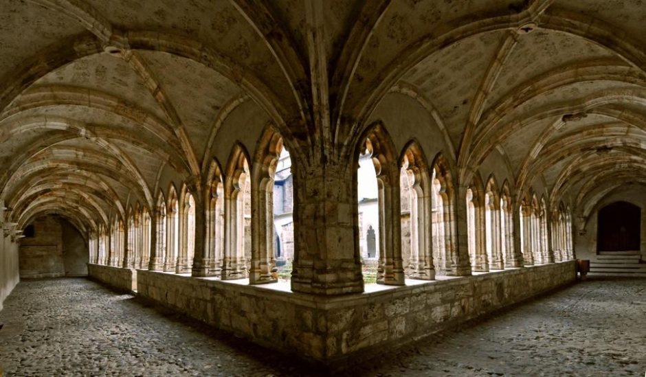 © Cloître de Saint-Jean-de-Maurienne - P. Dompnier