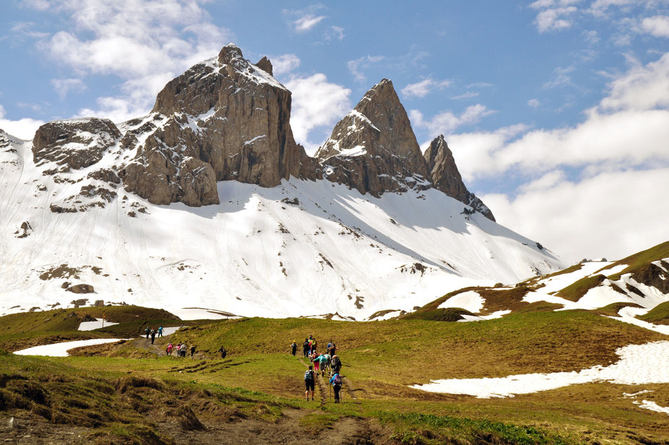 © Au pied des Aiguilles d'Arves - Office de Tourisme SJA