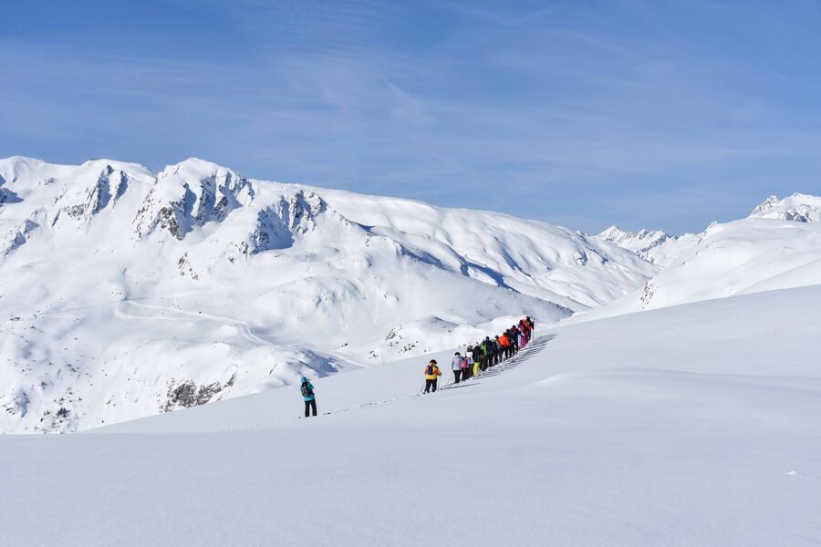 © Balade panoramique sur les crêtes avec remontées mécaniques - Corbier Tourisme